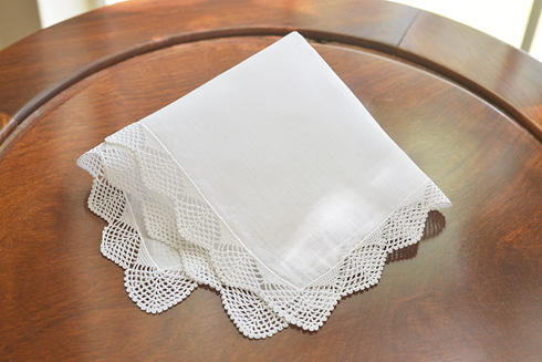 Classic Lace Handkerchief. Diamond Lace. #2002